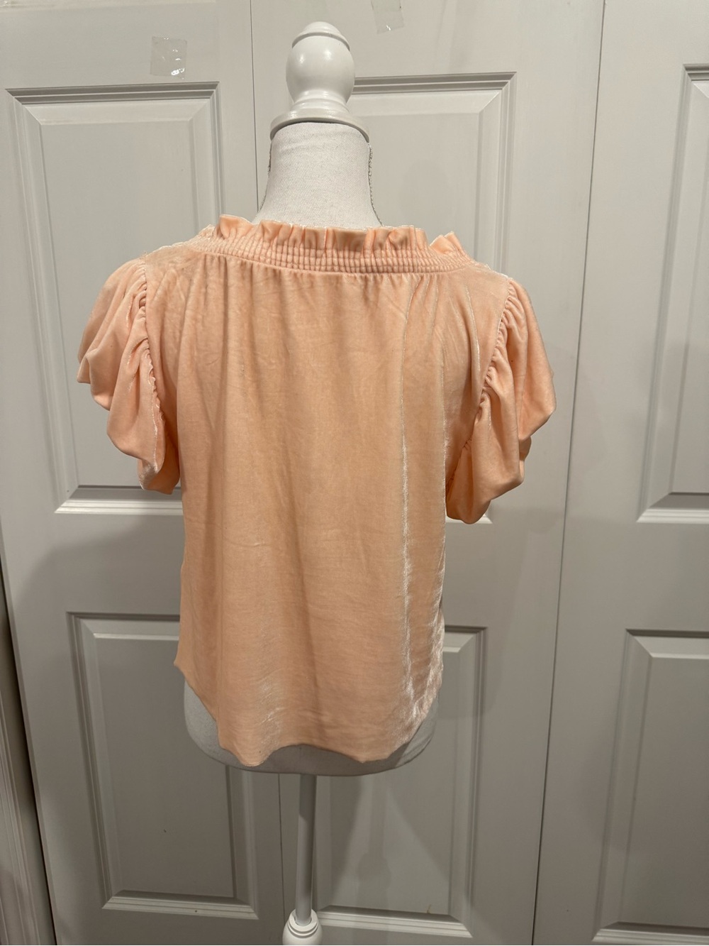 Free People Velvet Puff Sleeve Tie Front Top Blush Pink Size XS - Picture 7 of 16